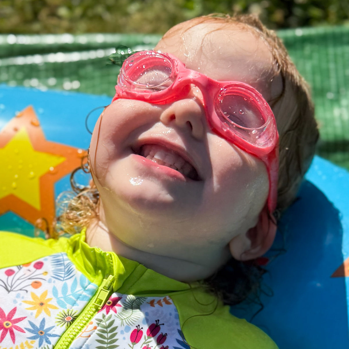 Infant Goggles Guppy Strawberry Pink  2-6 Years