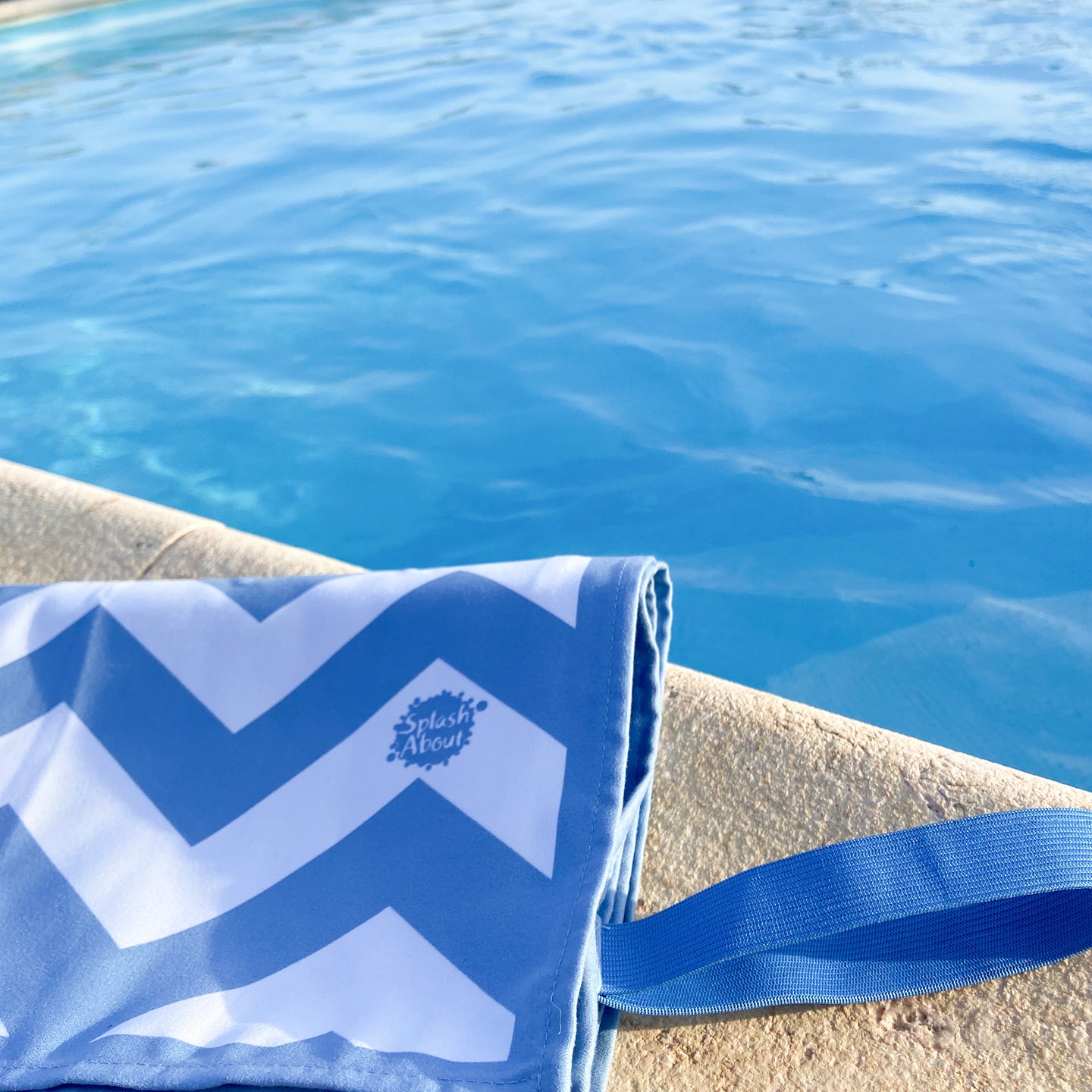 Splash About Zigzag Quick Dry Towel, Cashmere Blue